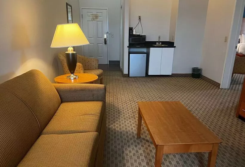 בית מלון כפרי Baymont By Wyndham Brenham