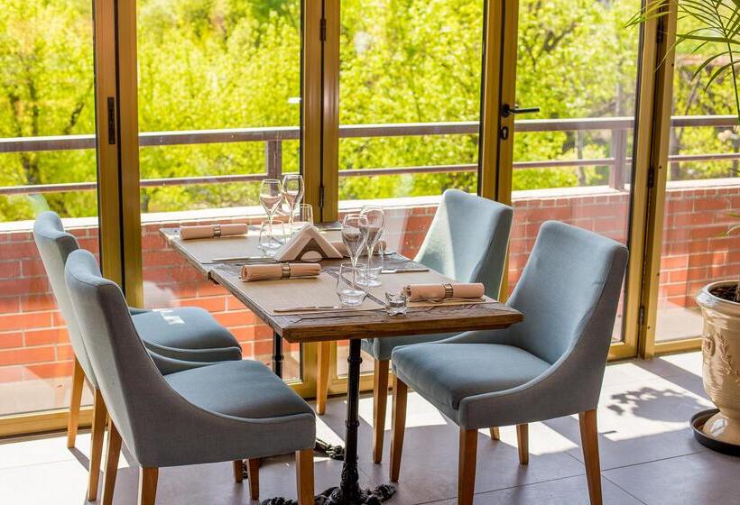 هتل Caro Horoscop