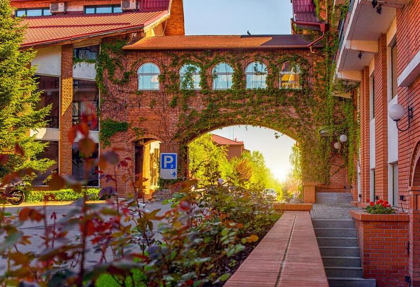 هتل Caro Horoscop