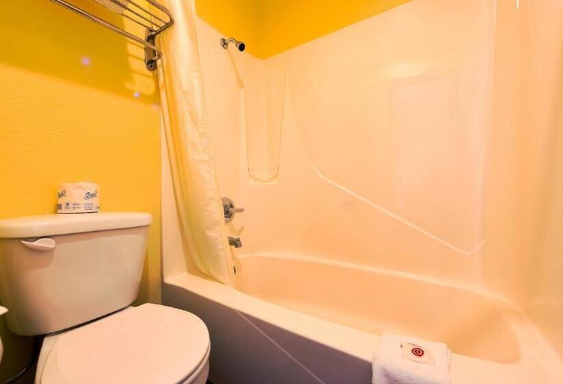 ホテル Coastal Inn By Oyo Lincoln City Oregon Coast Hwy