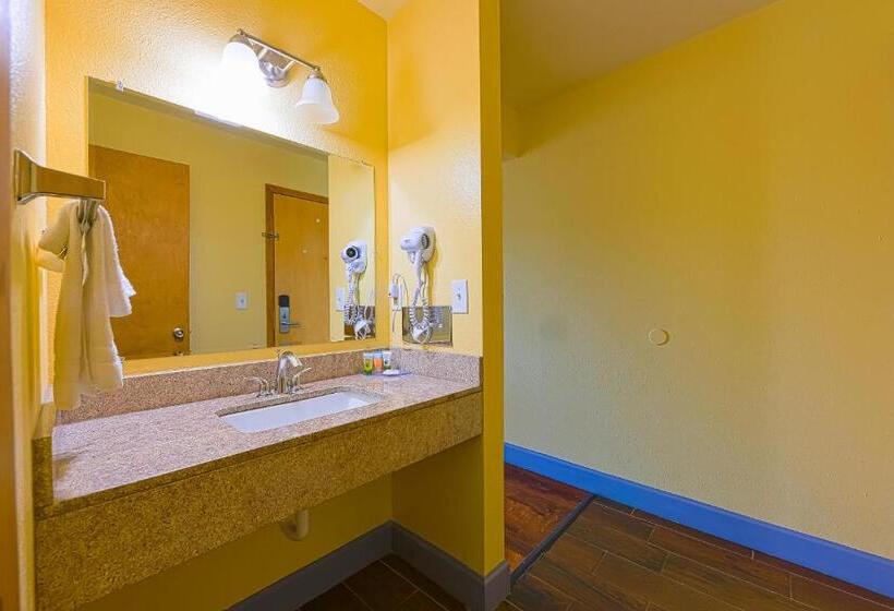 ホテル Coastal Inn By Oyo Lincoln City Oregon Coast Hwy