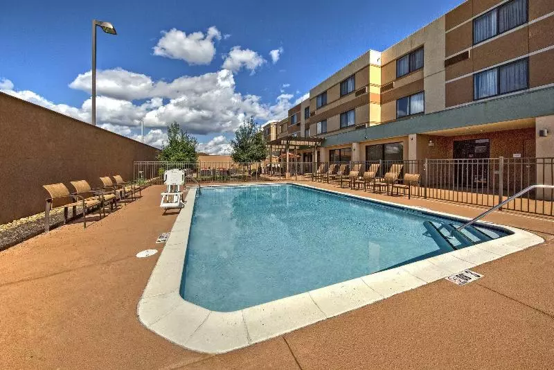 Hotel Courtyard By Marriott Alexandria