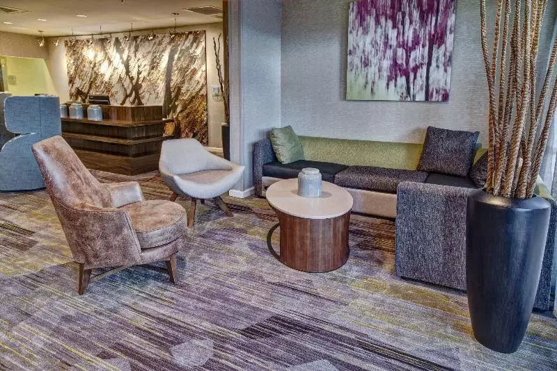 Hotel Courtyard By Marriott Alexandria