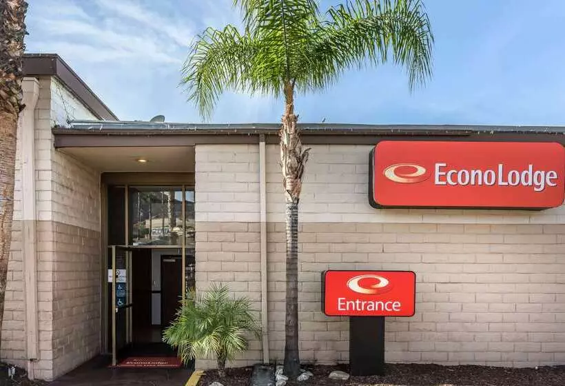 호텔 Econo Lodge Lake Elsinore Casino