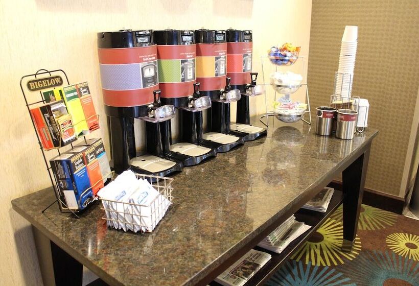 בית מלון כפרי Hampton Inn Belton/kansas City Area