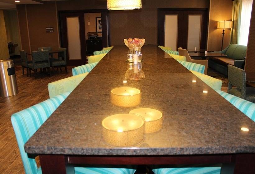 בית מלון כפרי Hampton Inn Belton/kansas City Area