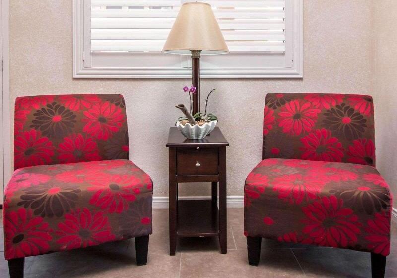 בית מלון כפרי Rodeway Inn Encinitas North