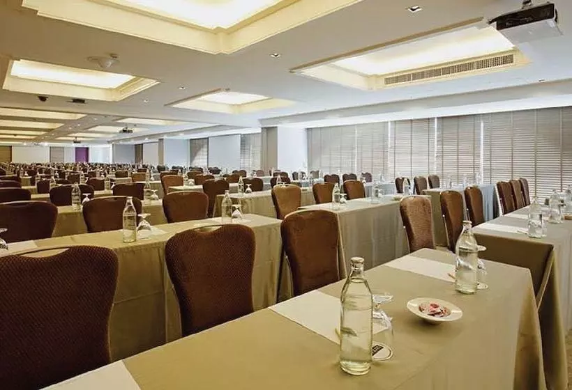 هتل The Quarter Hualamphong By Uhg