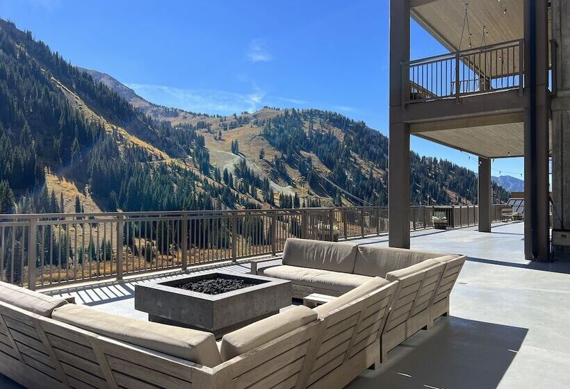 فندق The Snowpine Lodge