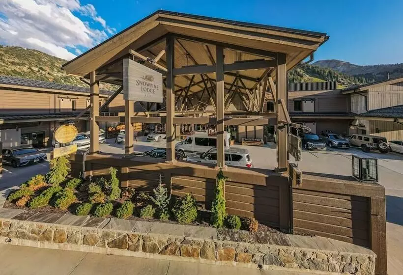 ホテル The Snowpine Lodge