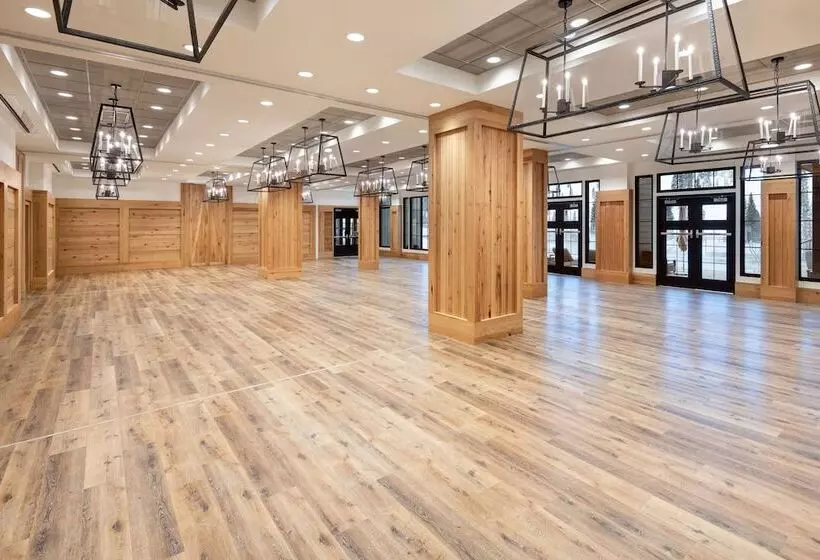 ホテル The Snowpine Lodge