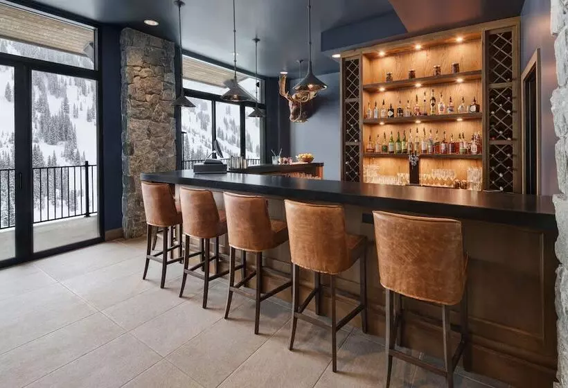 ホテル The Snowpine Lodge