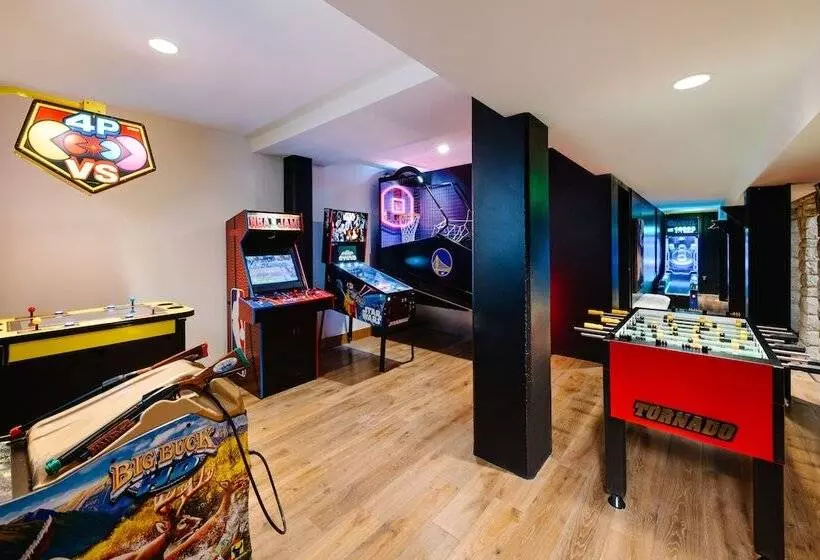 ホテル The Snowpine Lodge