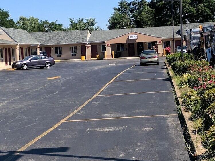 מוטל Budget Motor Lodge