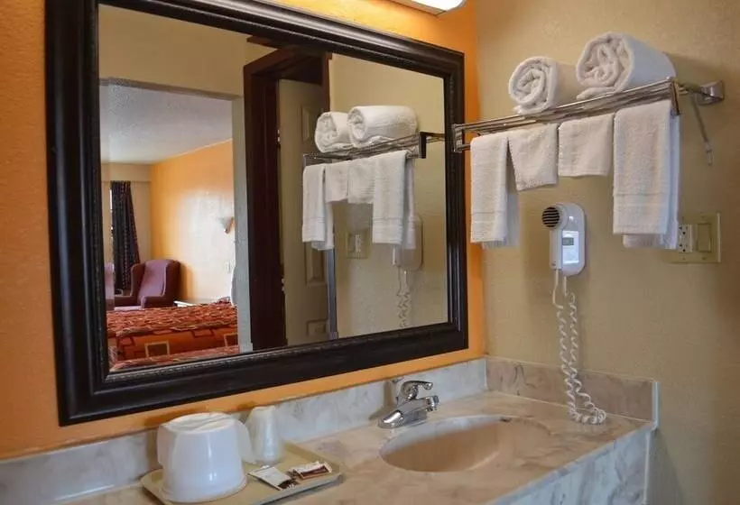 모텔 Royal Inn Greenville