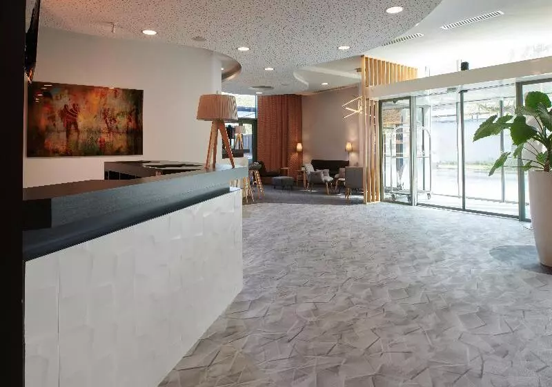 Seven Urban Suites Nantes Centre