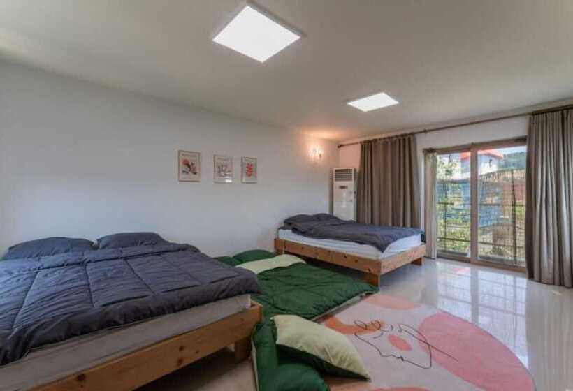 Gyeongju Capri Pension