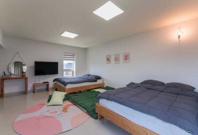 Gyeongju Capri Pension