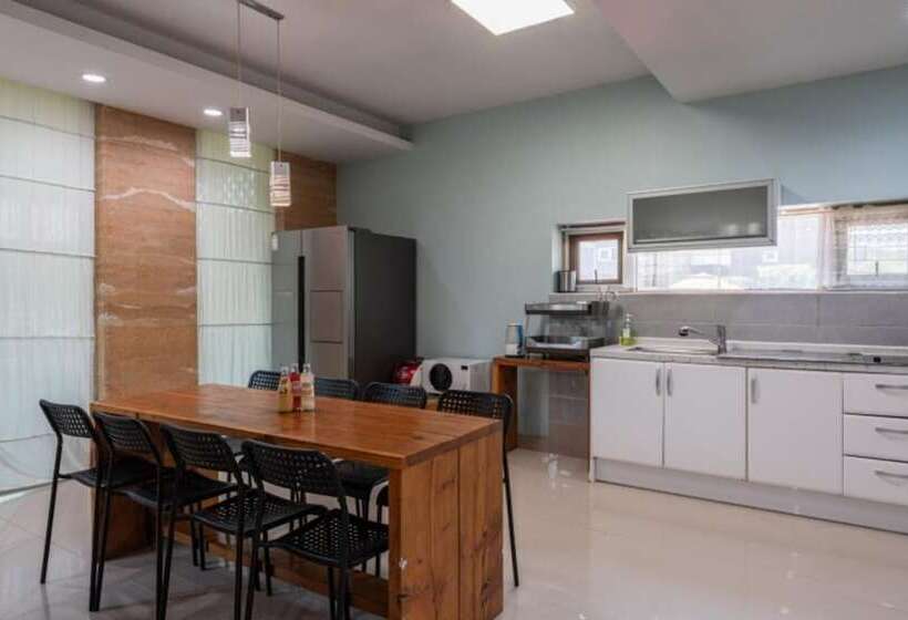 Gyeongju Capri Pension