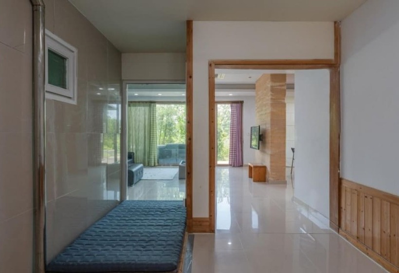 Gyeongju Capri Pension