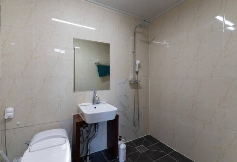 Gyeongju Capri Pension