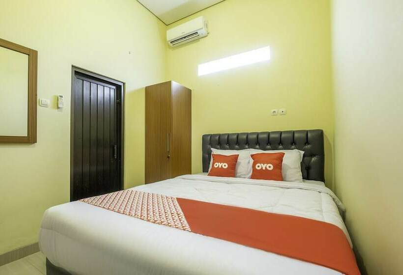 בית מלון כפרי Zleepy Sasana Budaya By Oyo Rooms