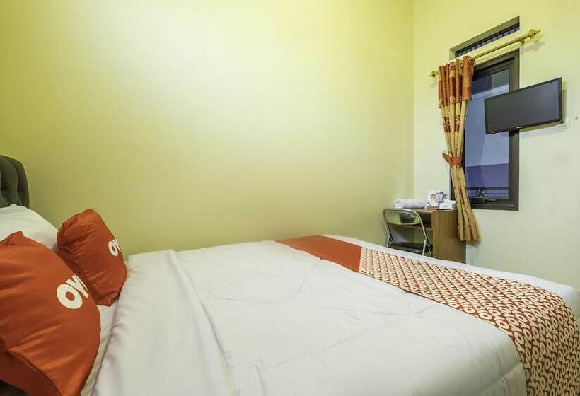 בית מלון כפרי Zleepy Sasana Budaya By Oyo Rooms