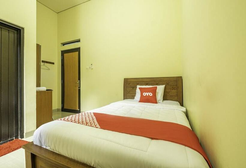 בית מלון כפרי Zleepy Sasana Budaya By Oyo Rooms