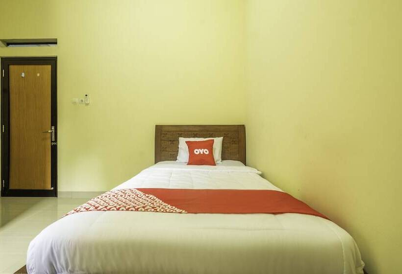 בית מלון כפרי Zleepy Sasana Budaya By Oyo Rooms