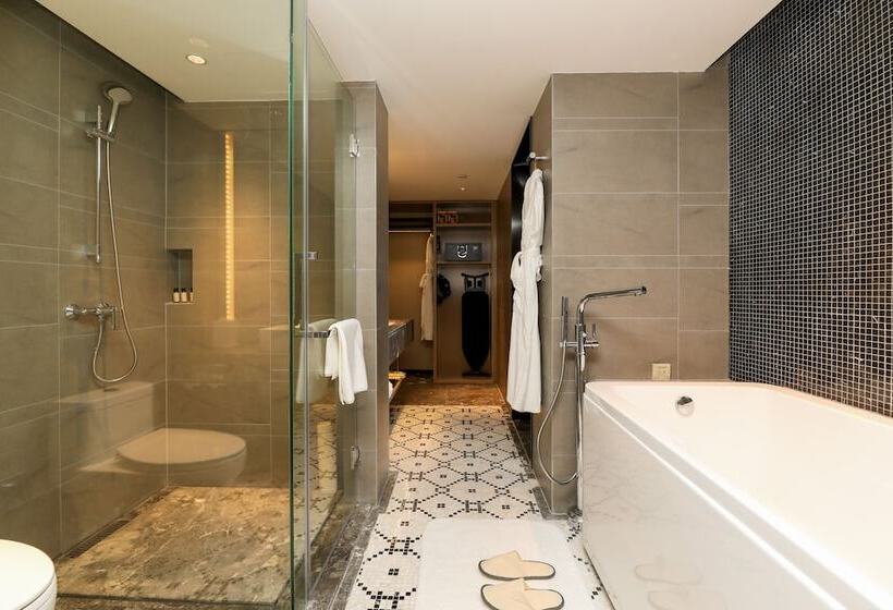 Ethoshotel Wuhan Riverside