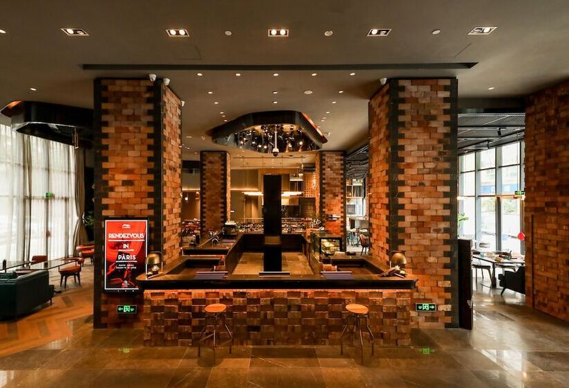 Ethoshotel Wuhan Riverside