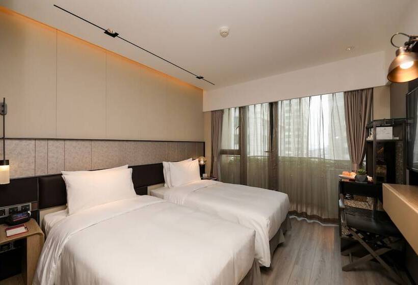 Ethoshotel Wuhan Riverside