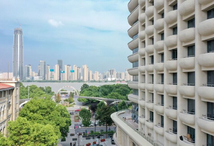Ethoshotel Wuhan Riverside