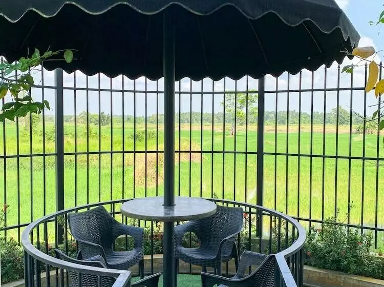 ホテル Akash Retreat And Spa
