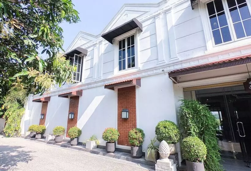 ホテル Akash Retreat And Spa