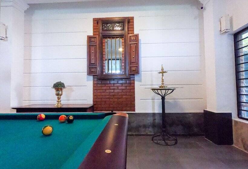 فندق Akash Retreat And Spa