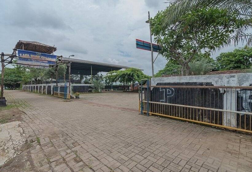 Pension (Hôtel basse catégorie) Reddoorz Syariah @ Lafa Park Adventure