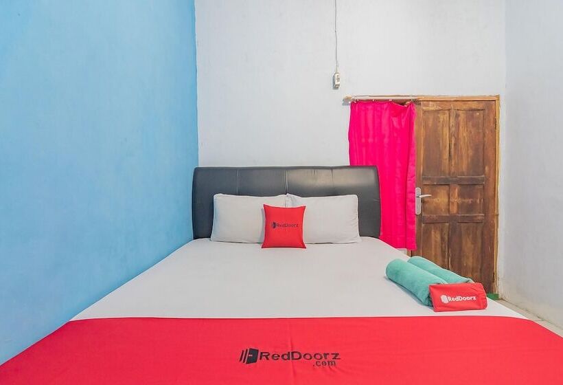 Pension (Hôtel basse catégorie) Reddoorz Syariah @ Lafa Park Adventure