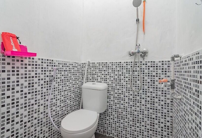 Pension (Hôtel basse catégorie) Reddoorz Syariah @ Lafa Park Adventure