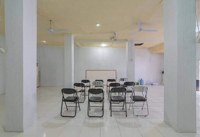 Pension (Hôtel basse catégorie) Reddoorz Syariah @ Lafa Park Adventure