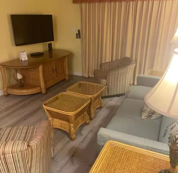 Getaways At Soundside Holiday Beach Resort