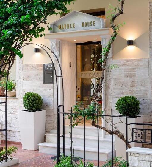 호텔 Marble House