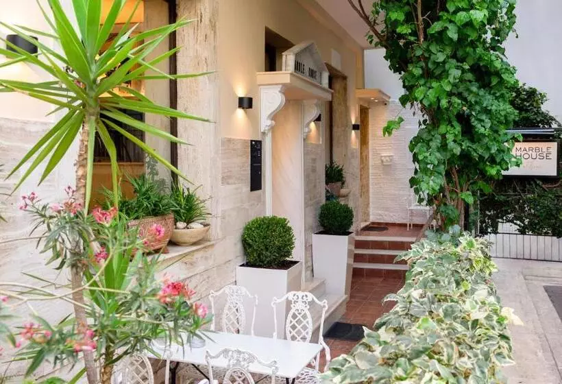 ホテル Marble House