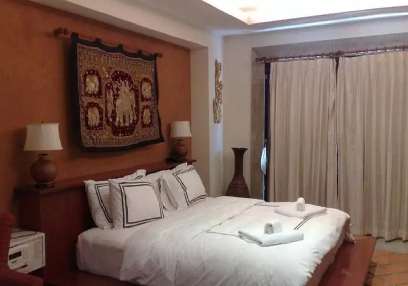 Hotelli Nirvana Boutique Suites