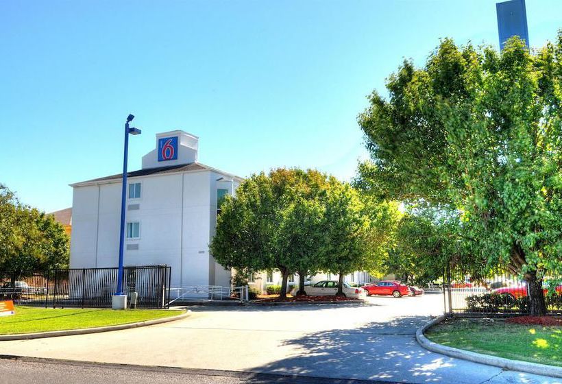 בית מלון כפרי Studio 6new Orleans, La