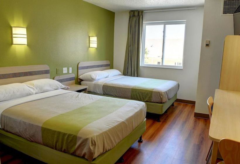 בית מלון כפרי Studio 6new Orleans, La