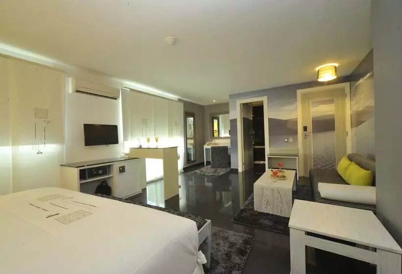 Le Trianon Luxury Hotel & Spa