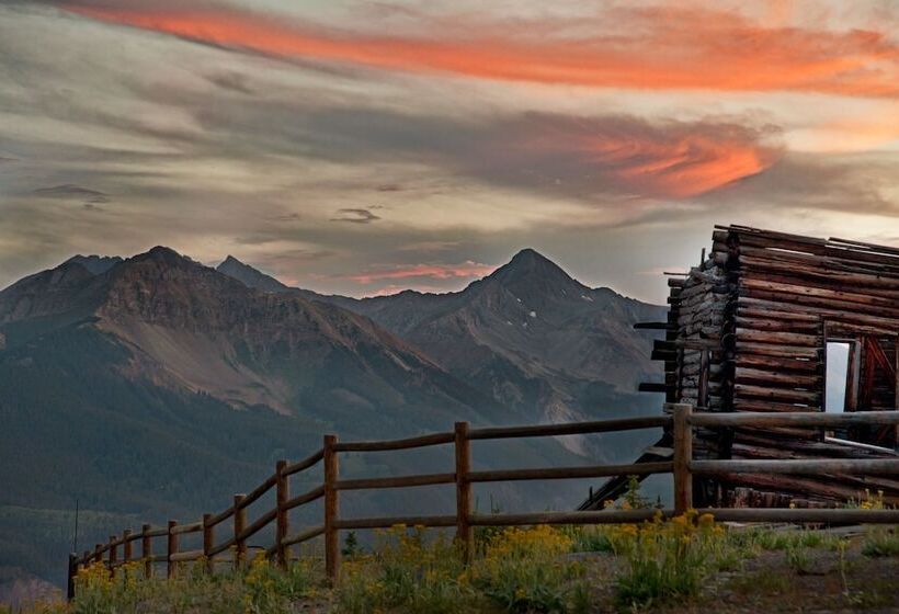 Madeline Hotel & Residences, Auberge Resorts Collection