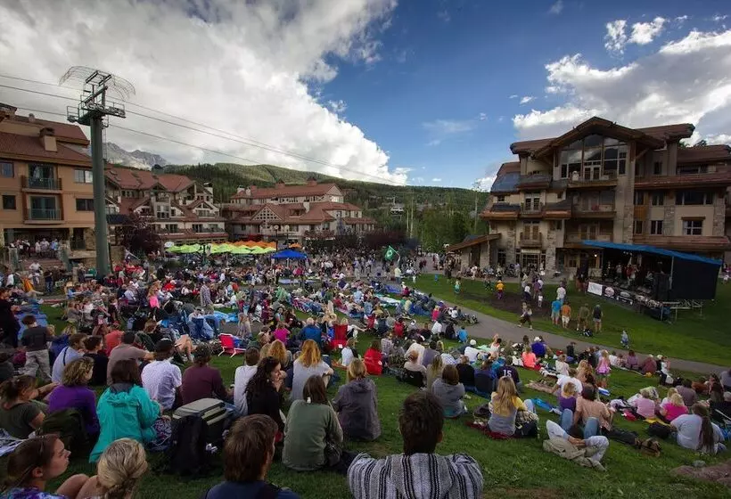 Madeline Hotel & Residences, Auberge Resorts Collection