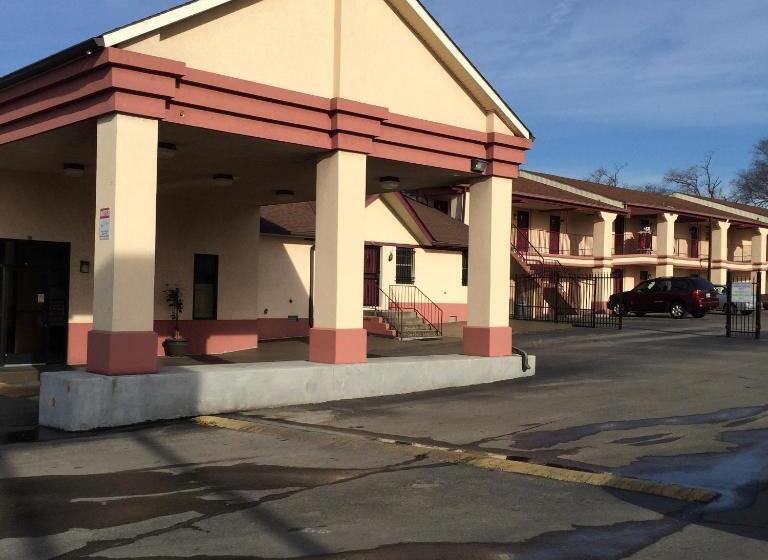فندق على الطريق Scottish Inn   Nashville